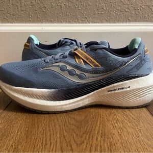 Women’s Saucony Triumph 20 9.5
